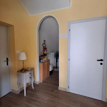 Casa Vitiolo - Right Section * Montemaggio