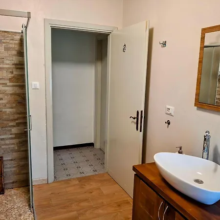 Casa Vitiolo - Right Section