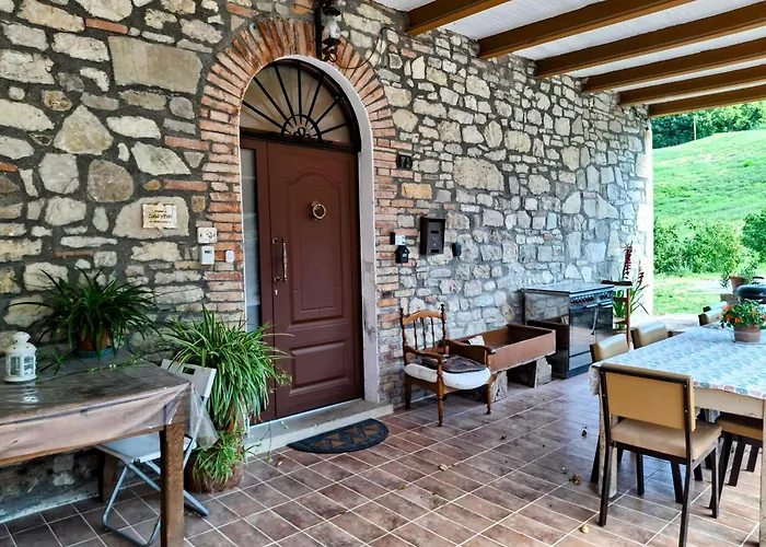 Casa Vitiolo - Right Section *