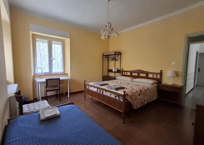 Casa Vitiolo - Right Section *